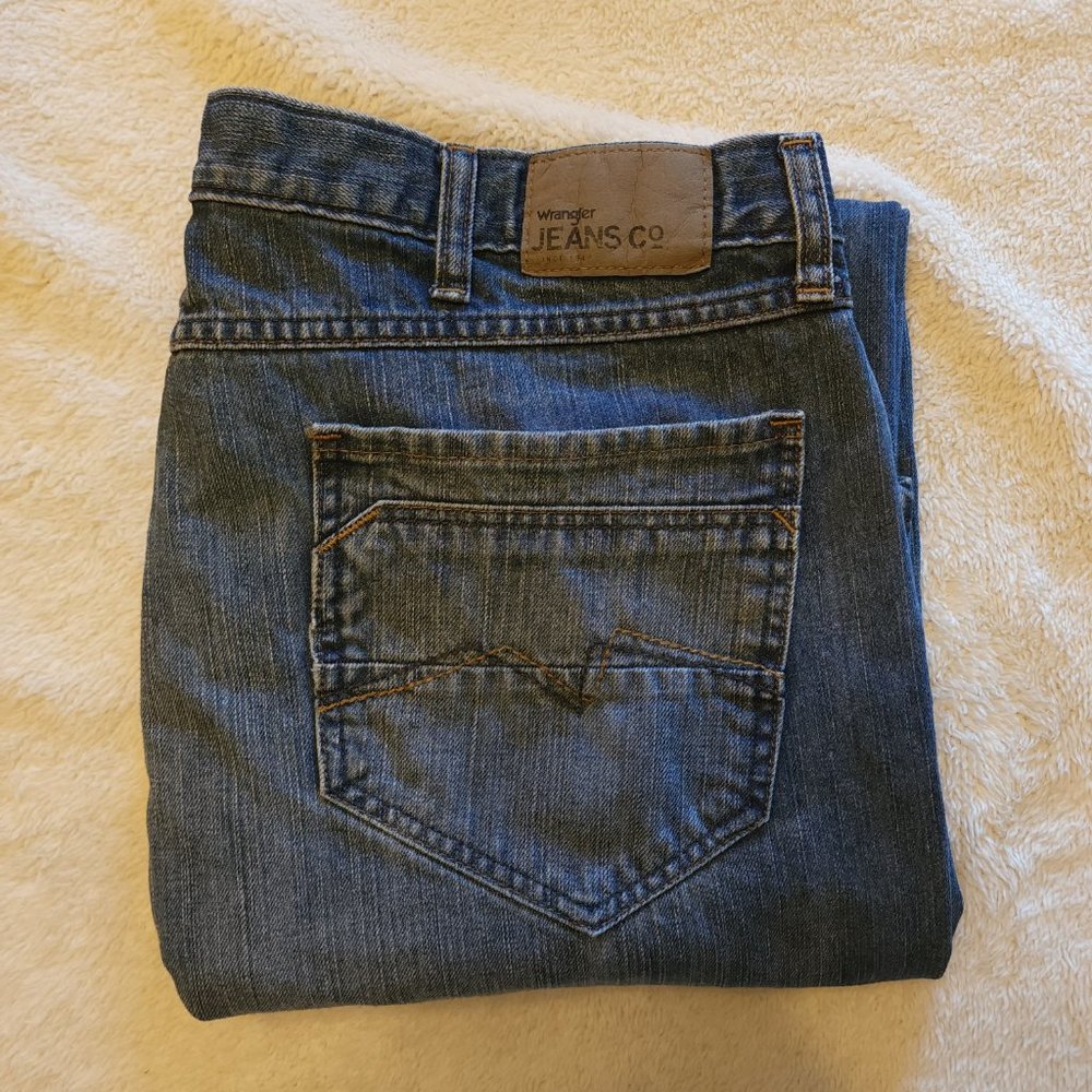 Men's WRANGLER JEANS CO. Straight Fit Jeans Style 95MAWLH Size 38x30